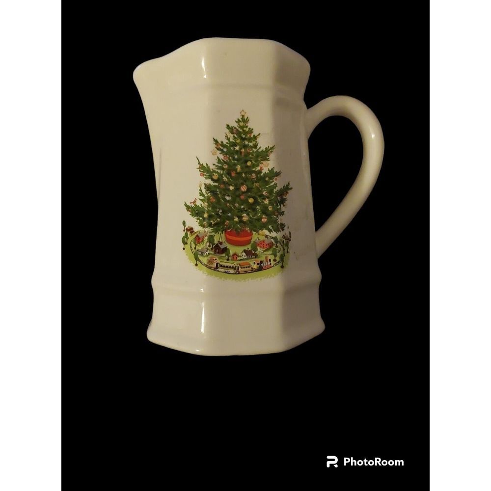 Pfaltzgraff Christmas Heritage Creamer‎ with Handle